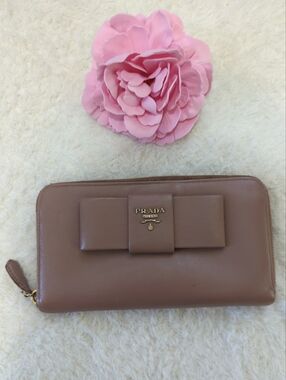 Prada Authentic Taupe Saffiano Leather Zip-Around Wallet with Decorative Bow